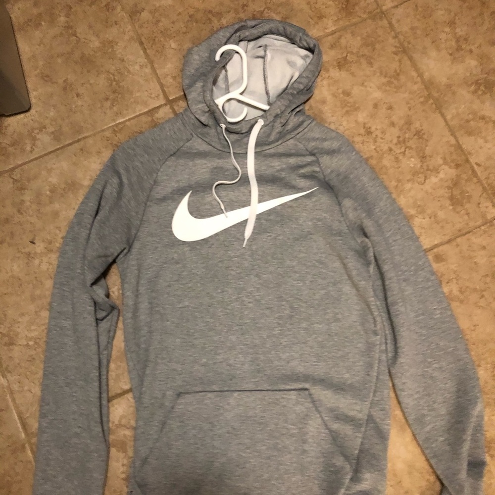 Men’s Nike sweatshirt
